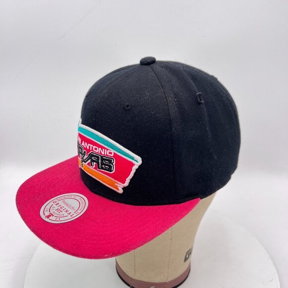 Mitchell & Ness Notalgia Co. San Antonio Spurs NBA Black Red Snapback Hat - Picture 6 of 10